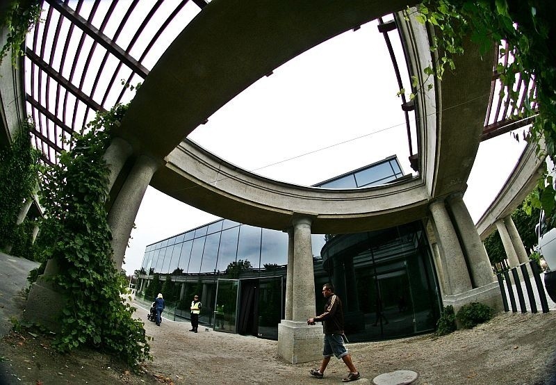 Wrocław: Zobacz centrum biznesowe obok Hali (ZDJĘCIA)