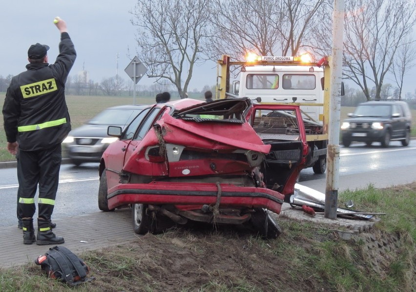 Wrocław-Środa Śląska: Wypadek w Komornikach (ZDJĘCIA)