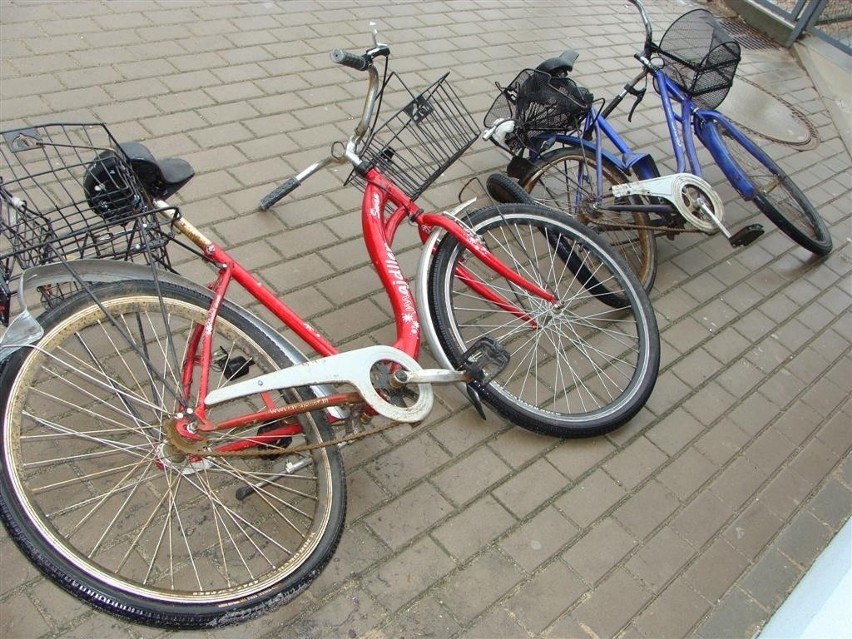 W szpitalu w Sieradzu zmarła jedna z dwóch rowerzystek,...
