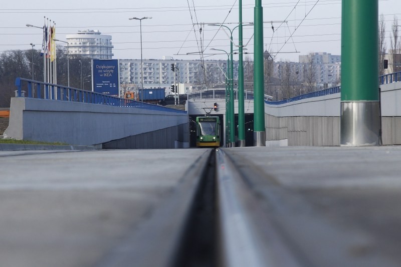 Popękany beton jest niegroźny, ale trasa na Franowo może...