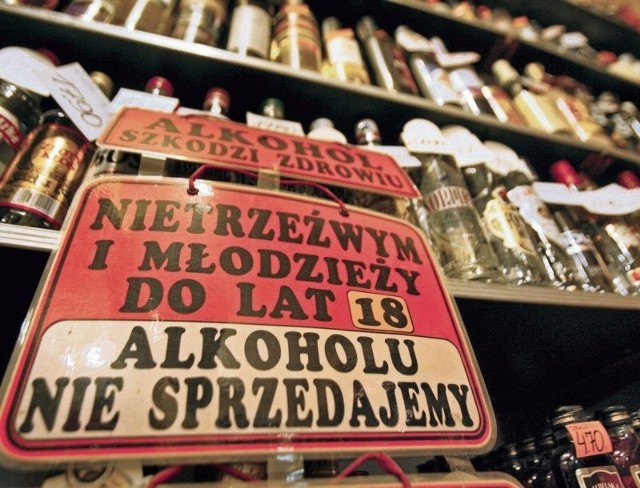 Na Dolnym Śląsku co roku policja notuje ponad 1500 pijanych nastolatków. To zapewne nikły procent tych, którzy piją