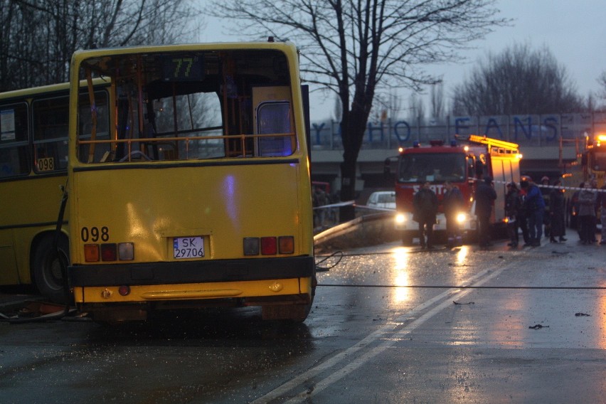 Pięć osób poszkodowanych w zderzeniu autobusów w Mysłowicach [ZDJĘCIA]