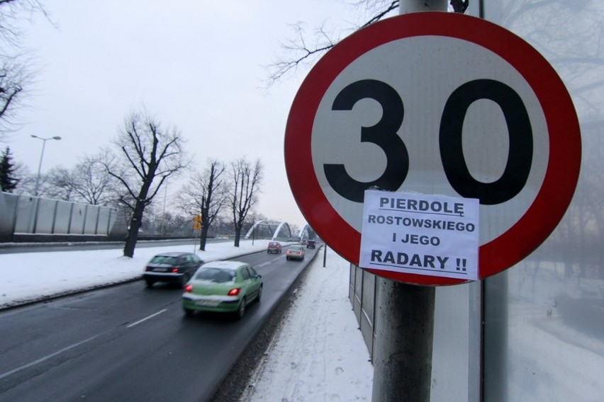 Ograniczenie do 30 km/h przy al. Kochanowskiego w kierunku...