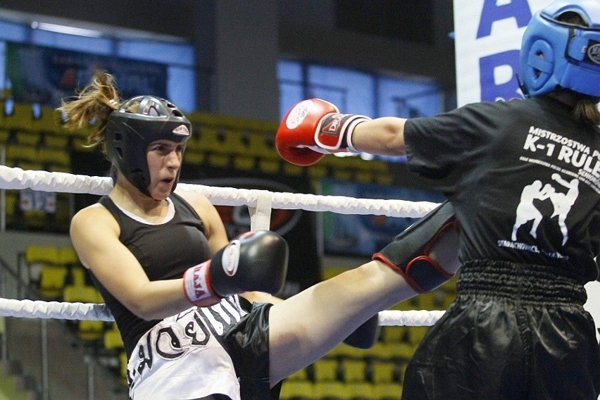 Świebodzice: Mistrzostwa Polski w kick-boxingu (Zdjęcia)