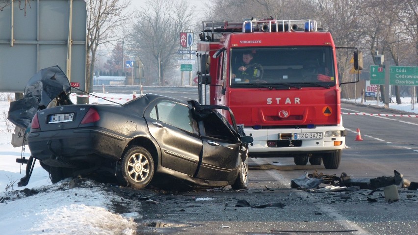 Tragiczny wypadek pod Ozorkowem. Zginęły dwie osoby [ZDJĘCIA+FILM]