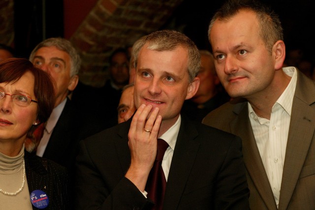 Jutro funkcję szefa komisji rady miejskiej ds. osiedli straci Rafał Czepil (z prawej). Na Facebook'u swojego klubowego kolegi broni Piotr Babiarz (z lewej)