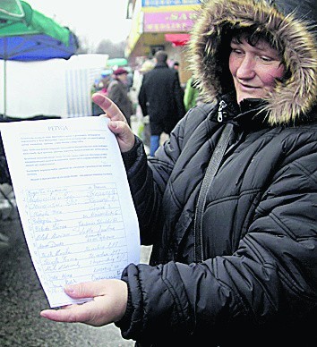 Irena Kalisz z listą lublinian popierających kupców