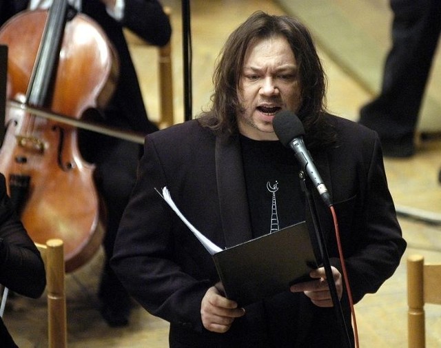 Mietek Szcześniak często grywa koncerty charytatywne