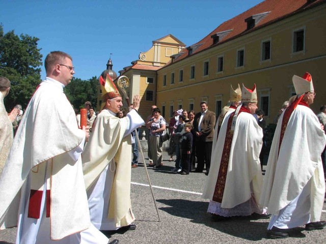 Uroczystościom proklamowania bazyliki mniejszej w Rudach przewodniczył ks. arcybiskup Józef Kowalczyk