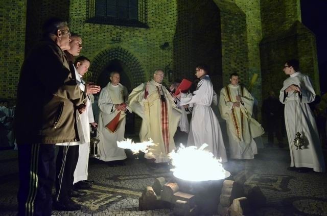 Część nabożeństwa rezurekcyjnego. Poznań 2012