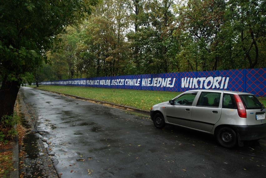 Legendy Polonii Bytom uwiecznione na 300-metrowym graffiti [ZDJĘCIA]