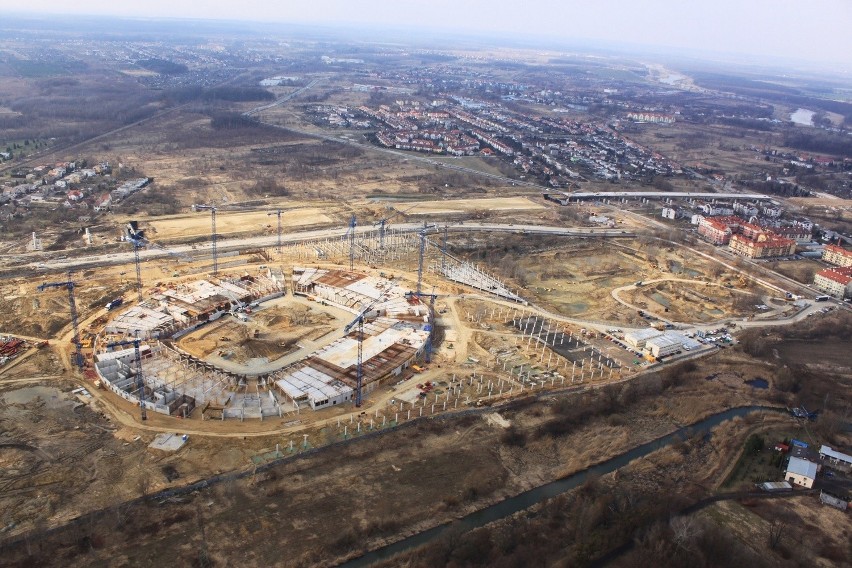 Zdjęcia z budowy stadionu na Maślicach - 26 marca 2010