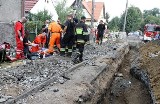Żerniki Wrocławskie: Dwaj robotnicy zasypani w rowie nie żyją