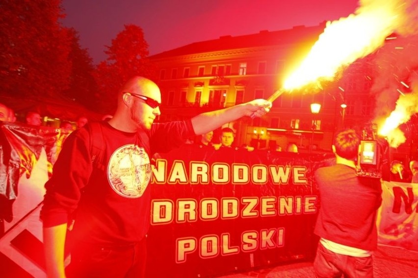 Pikieta NOP we Wrocławiu. Antykomunistyczne hasła na placu Solnym (ZDJĘCIA)