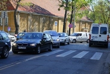 Mimo długiego weekendu na poznańskich ulicach jest tłoczno....