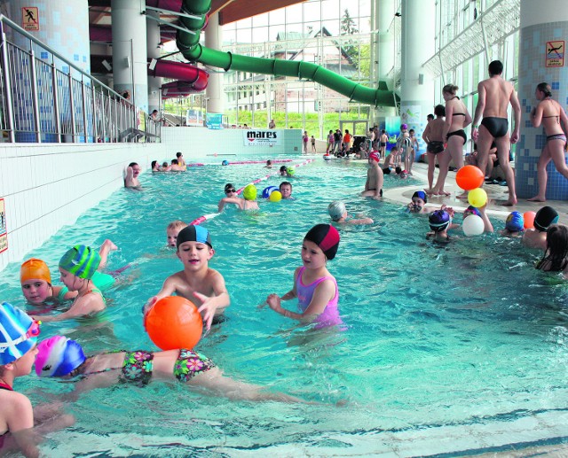 Dzieci z Podhala, które wezmą udział w półkoloniach, spędzą czas m.in. na basenie