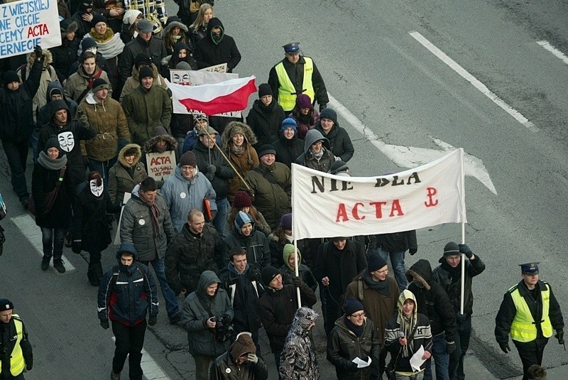 Wrocławska manifestacja przeciwko ACTA (ZDJĘCIA)