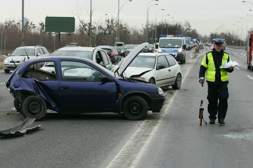 Wypadek na Karkonoskiej. Cztery osoby ranne