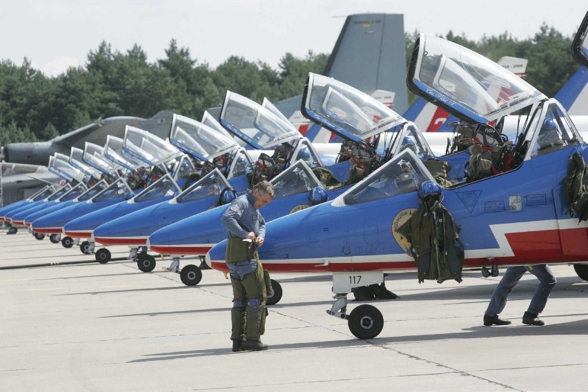 Grupa akrobacyjna Patrouille de France w Katowicach 18 sierpnia 2009 r.