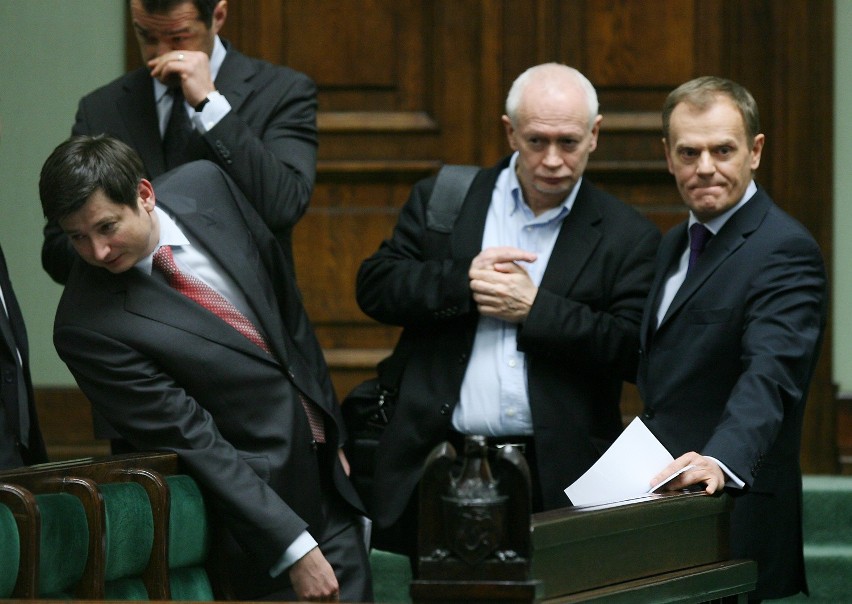Igor Ostachowicz (z lewej) zawsze trzyma się z boku