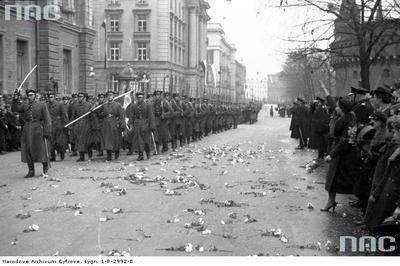 Oddziały piechoty podczas defilady, 1937 rok....