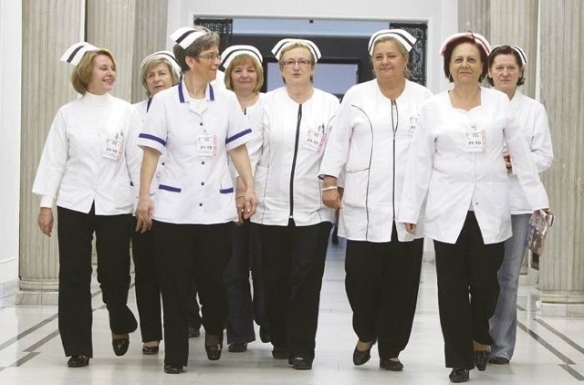 Pielęgniarka może zarobić w Lublinie 2,5 tys. zł miesięcznie, w Norwegii ponad 10 tys. zł.