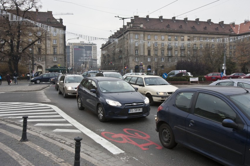 Wrocław: Wzdłuż Świdnickiej powstał pas dla rowerów