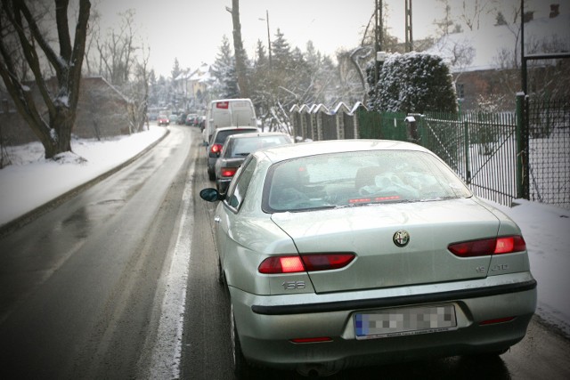 Od rana na ulicy Tynieckiej tworzył się wielki korek