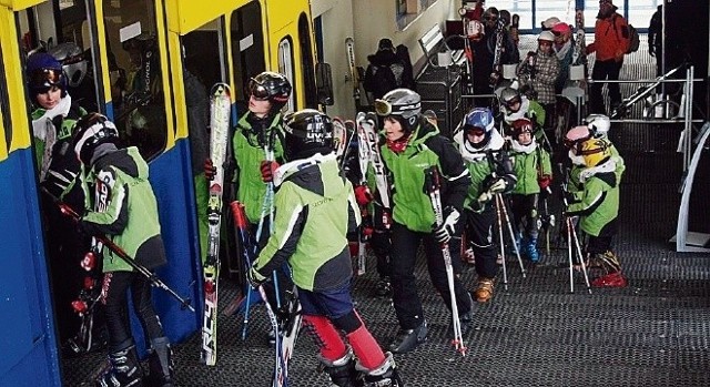 Z kolejki na Żar korzysta rocznie 600-700 tysięcy turystów, nie tylko narciarzy