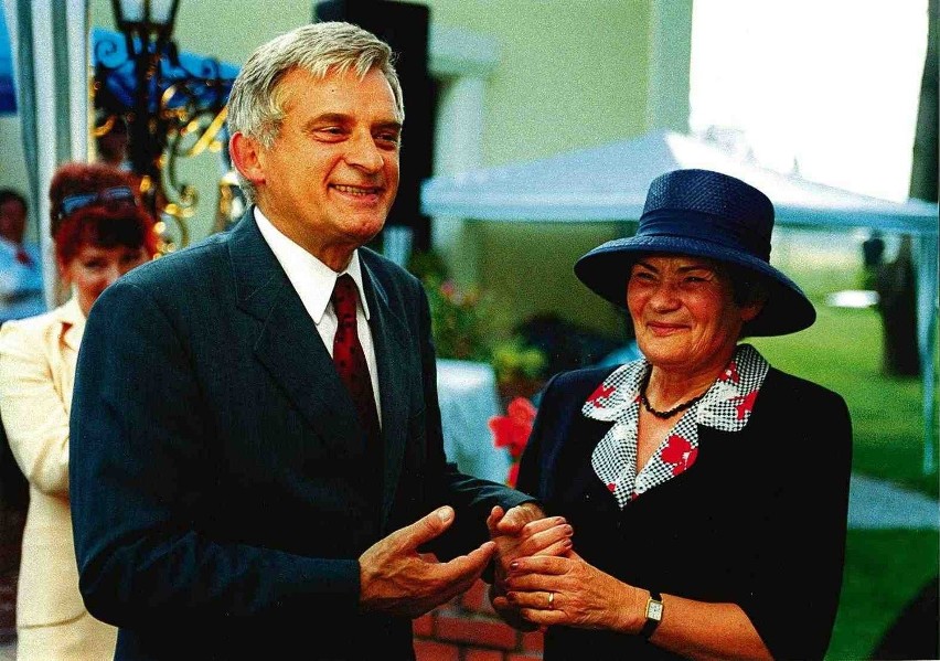 Jerzy Buzek z  siostrą Heleną Machą
