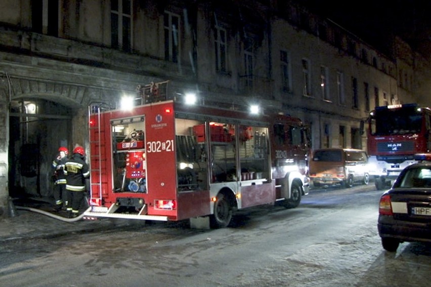 Łódź: pożar na Włókienniczej 4