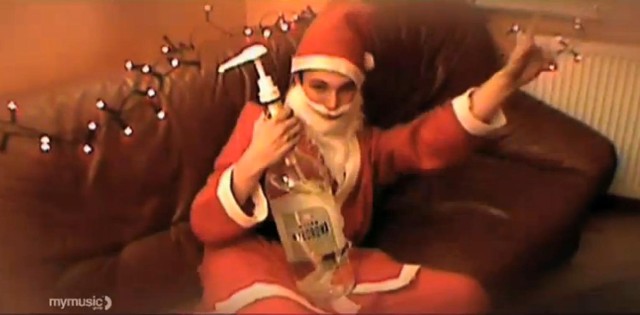 Mikołaju przynieś haju - apelowali poznańscy raperzy w parodii "Kryszmas Alkoholis"