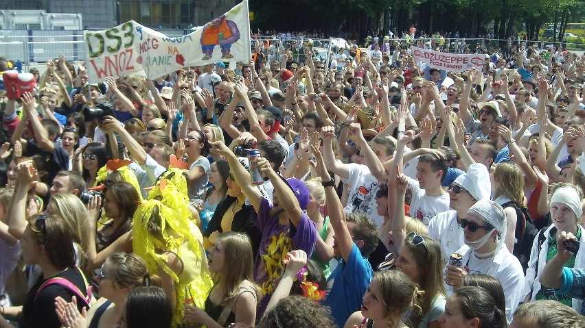 Juwenalia Śląskie 2012: Tłum studentów w Katowicach [WIĘCEJ ZDJĘĆ]