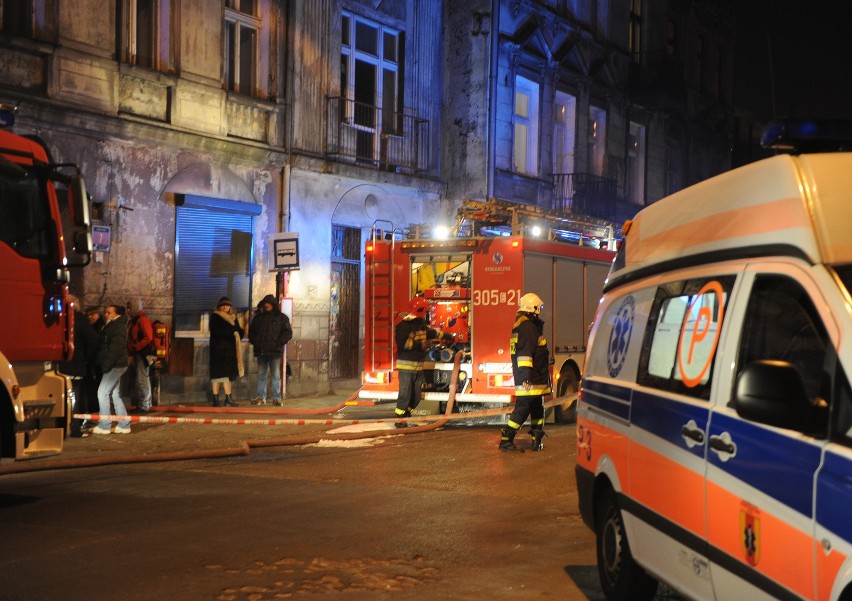 Pożar na Zarzewskiej. 2,5-letnie dziecko w szpitalu [ZDJĘCIA+FILM]