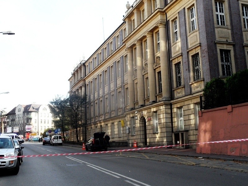 Alarmy bombowe w Katowicach. Centrum miasta sparaliżowane