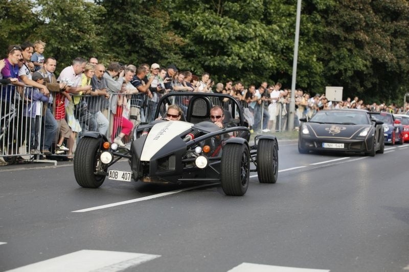 Gran Turismo: Ryk setki silników nad Jeziorem Maltańskim