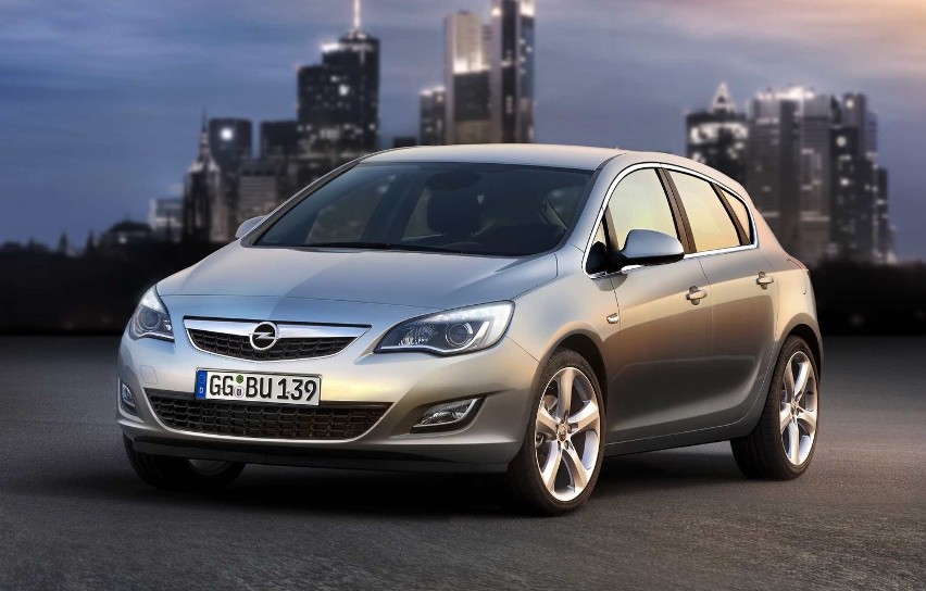 Opel Astra IV - pierwsze oficjalne zdjęcia