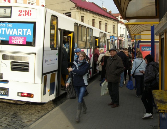 Część pasażerów dziś jeżdżących autobusem za darmo może w czwartek stracić uprawnienia