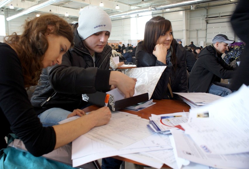 VII Targi Pracy w Lublinie: Tysiące osób szuka zatrudnienia 