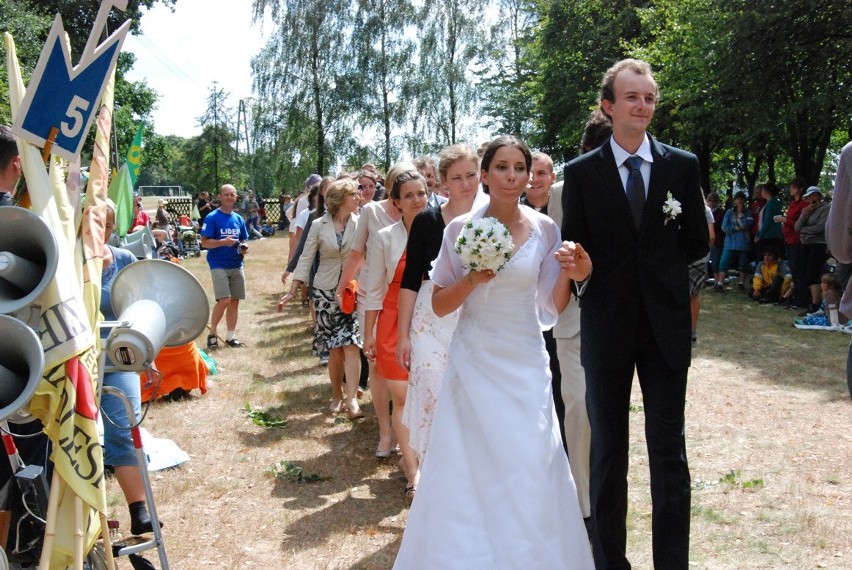 Wrocławianie wzięli ślub na pielgrzymce (ZDJĘCIA)