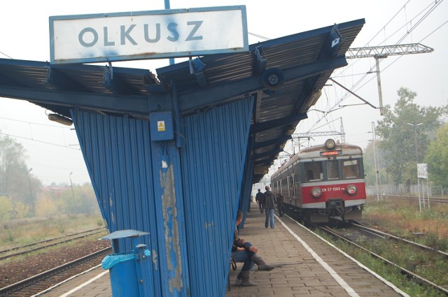 Pociągi z Olkusza do Katowic są drogie i... jadą puste