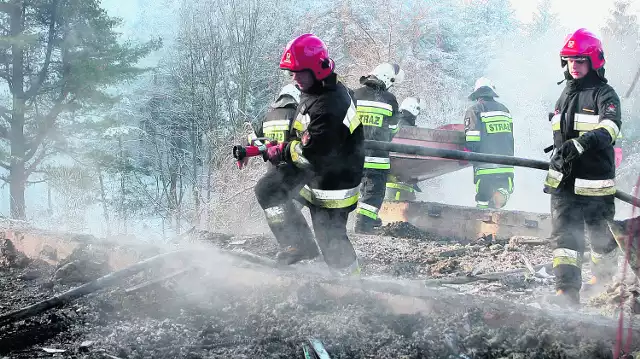 Druhowie z OSP często wspierają a nawet zastępują Państwową Straż Pożarną w bardzo trudnych akcjach ratowniczych