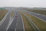 Autostrada A1: Na feralnym 19. kilometrze auta nadal wypadają z drogi!