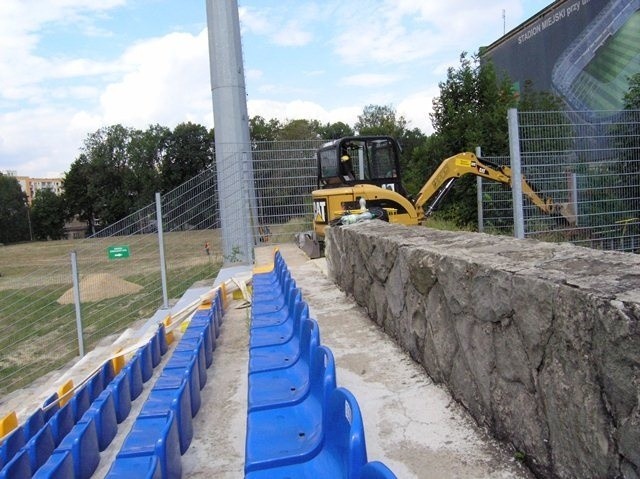 Pierwsze koparki na budowie stadionu w Bielsku-Białej! [ZDJĘCIA]