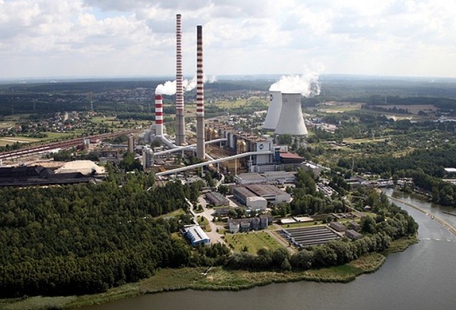 MIEJSCE 2. Elektrownia w Rybniku - Dwa najwyższe kominy mają wysokość 260 i 300 m.