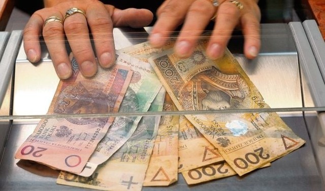 Klient ma prawo wymienić zniszczone banknoty w każdym banku komercyjnym