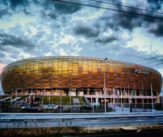 PGE Arena w Gdańsku. Pojemność wynosi 44 000 miejsc, w tym...