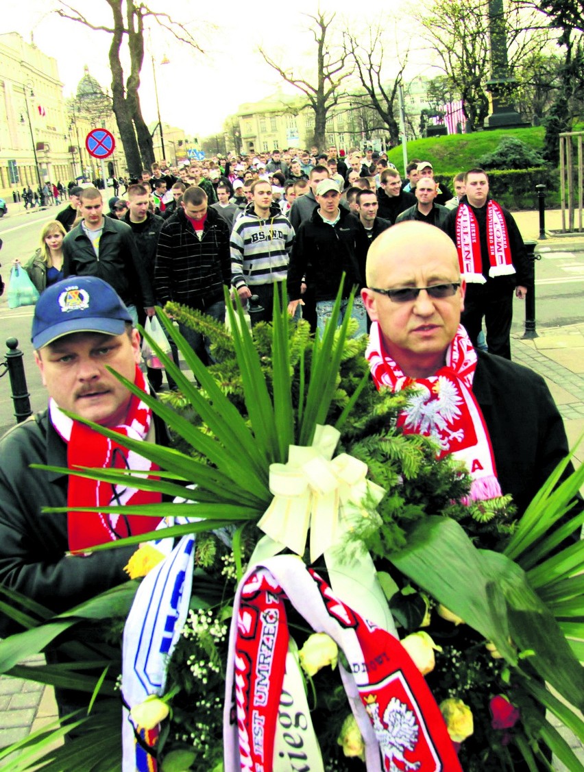 W poniedziałek kibice Motoru przeszli do ratusza