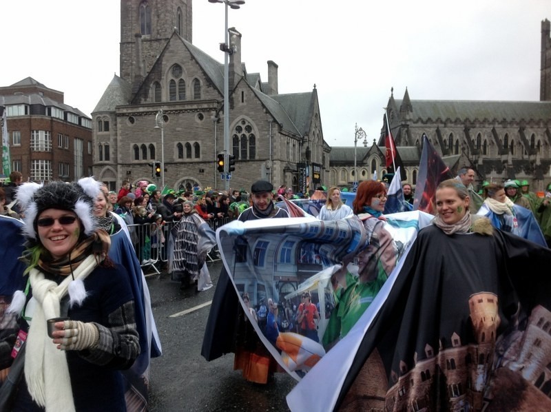 Poznańska reprezentacja na paradzie św. Patryka w Dublinie.