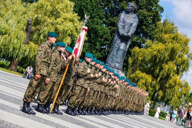 Obchody Święta Wojska Polskiego. Poznań 14 sierpnia